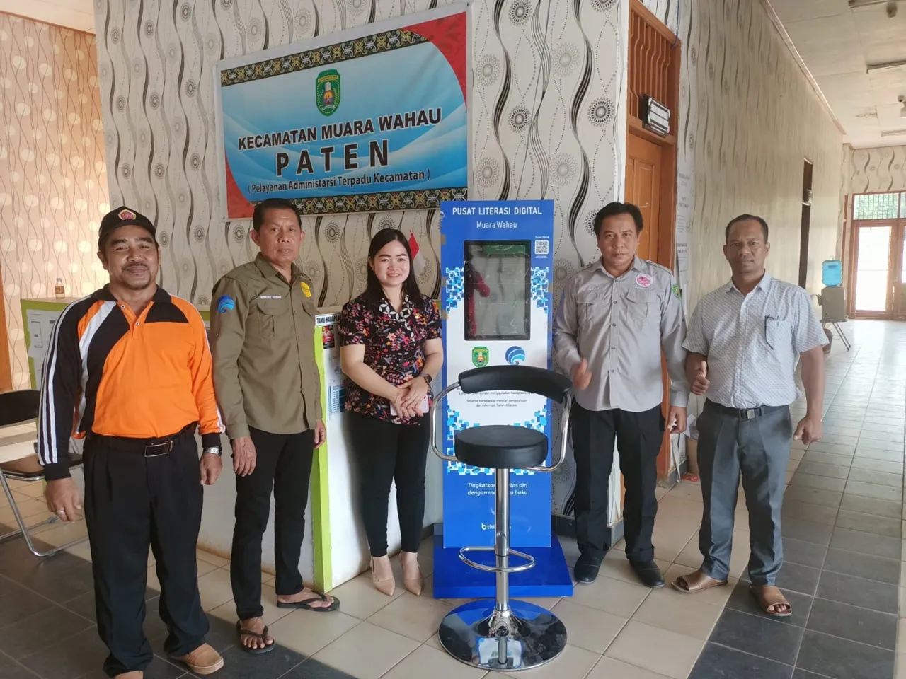 Tingkatkan Literasi Diskominfo Kutim Serahkan 6 Pusat Literasi di Enam Kecamatan, Kadis Kominfo: 12 Kecamatan Lainnya Menyusul