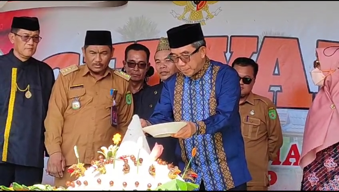 Peningkatan Kualiatas Infrastruktur Jalan Diminta Bupati Ardiansyah Dimanfaatkan dengan Positif