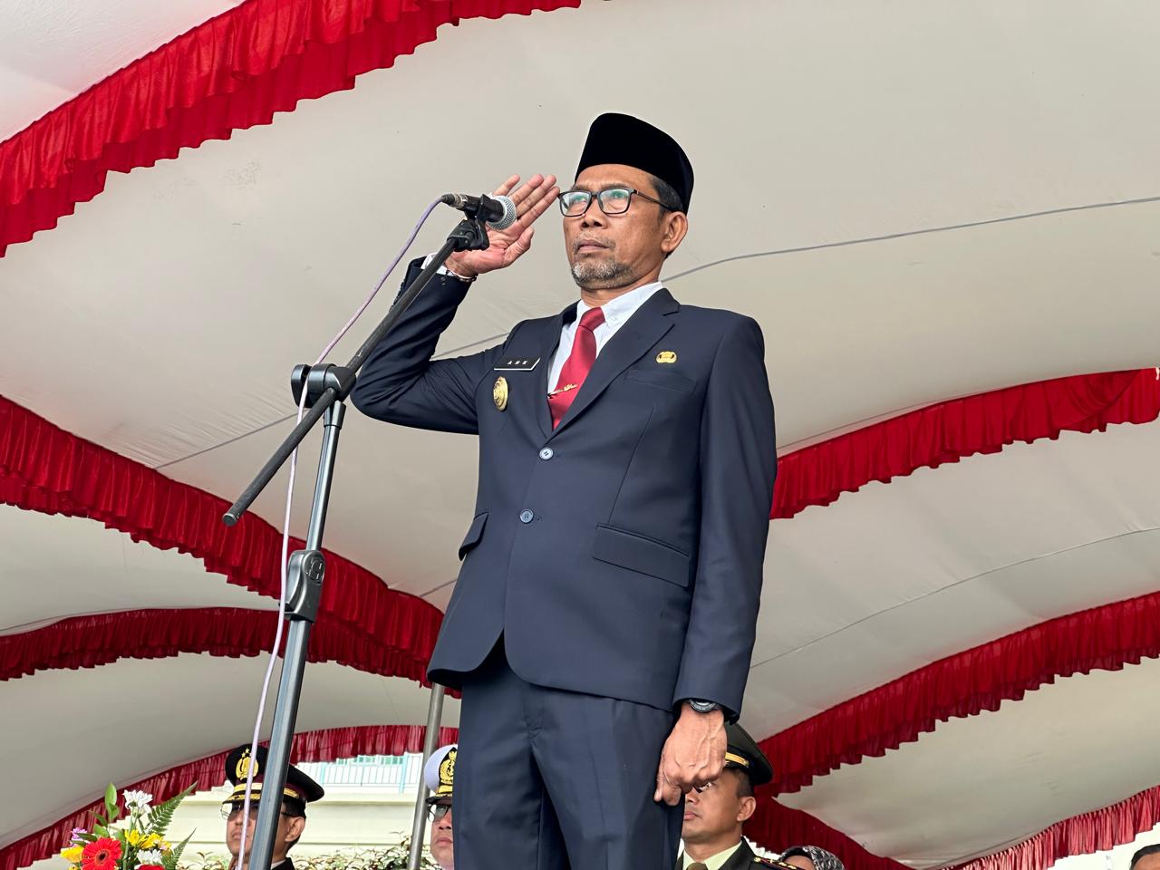 Pimpin Upacara Hari Kesaktian Pencasila, Pjs Bupati Kutim Agus Hari Kesuma: Perkokoh Rasa Cinta Tanah Air dengan Memperkuat Nilai-Nilai Pancasila 