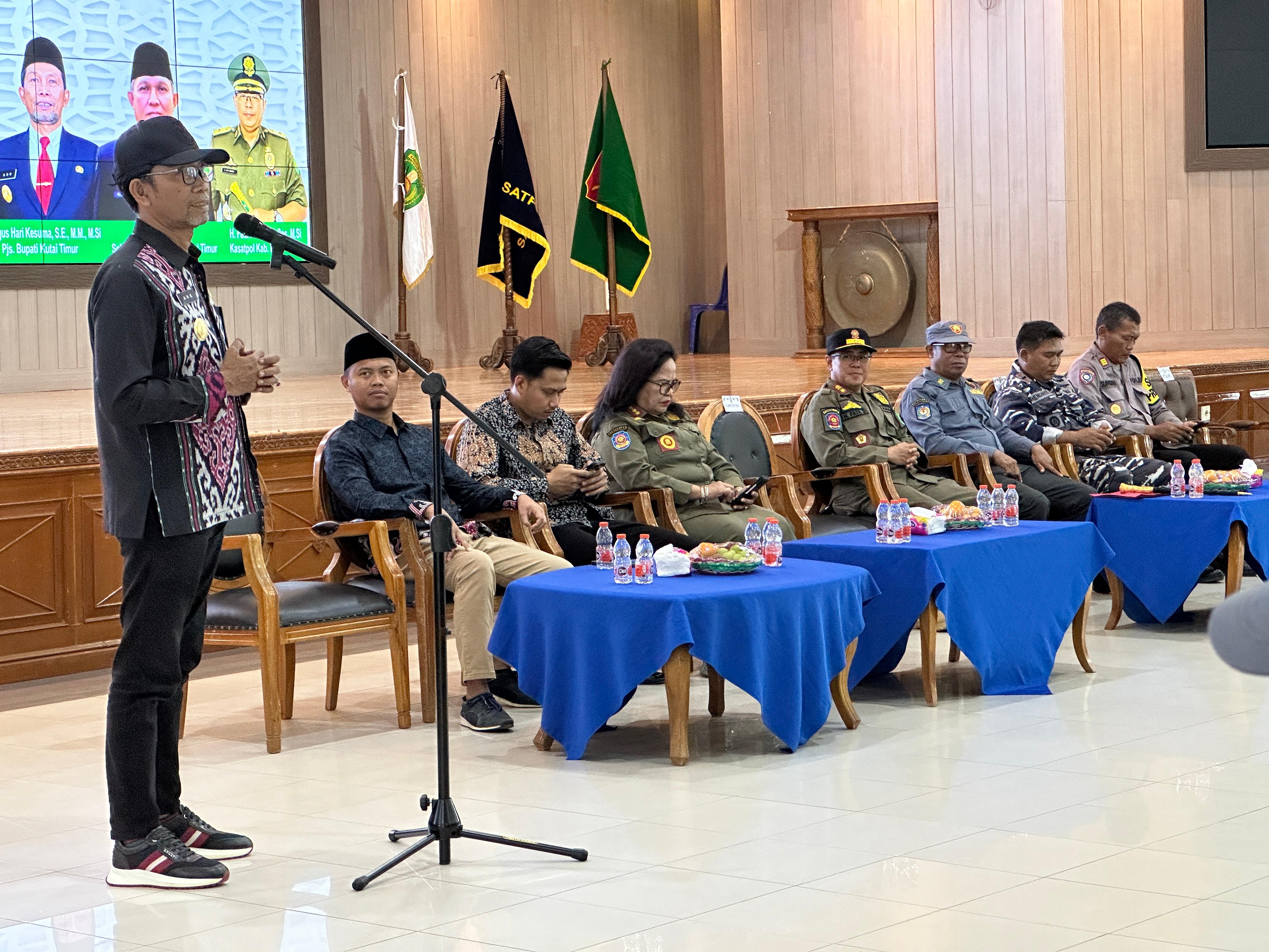 Peran Satlinmas Penting untuk Jaga Keamanan Pemilukada, Satpol PP Berikan Pembekalan kepada Ratusan Satlimas yang ada di Kutim 