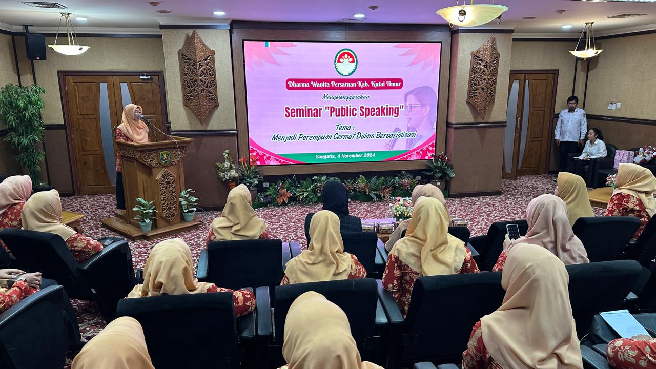 Ketua DWP Kutim Lisnawarti, Kemampuan Berkomunikasi Miliki Peranan penting Dalam Mendukung Aktifitas