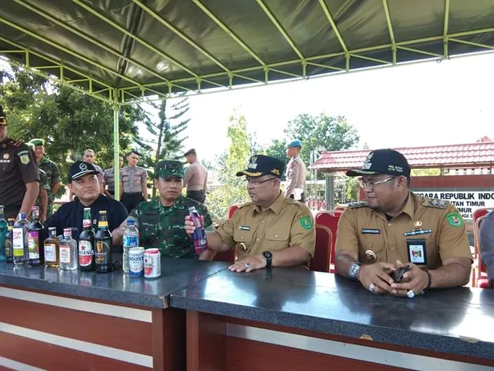 Polres Kutim Musnahkan Ratusan Miras Ilegal