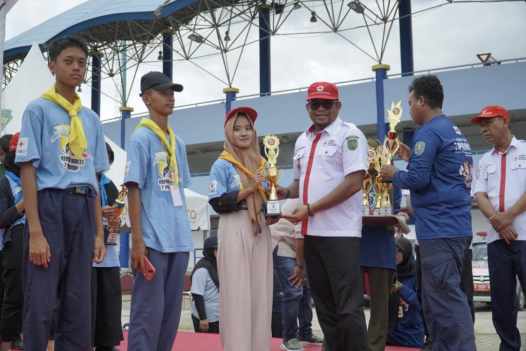 Hadiri Kemah Bakti PMI, Wabup Kasmidi Bulang:  Untuk Perkenalkan 7 Prinsip Dasar PMI