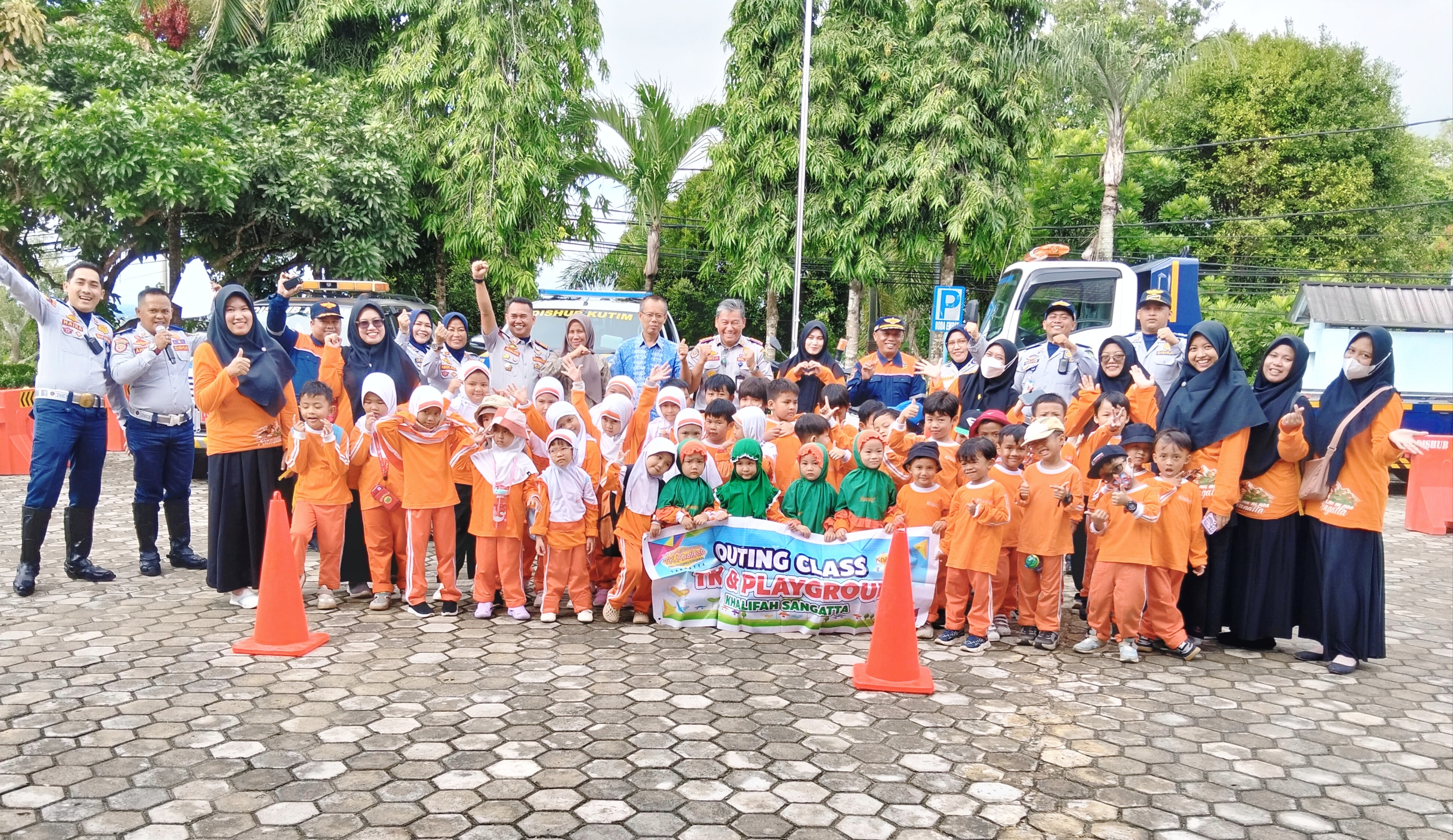 Sebagai Edukasi Keselamatan Lalu Lintas, Puluhan Murid TK Khalifah Sangatta Kunjungi Kantor Dishub 