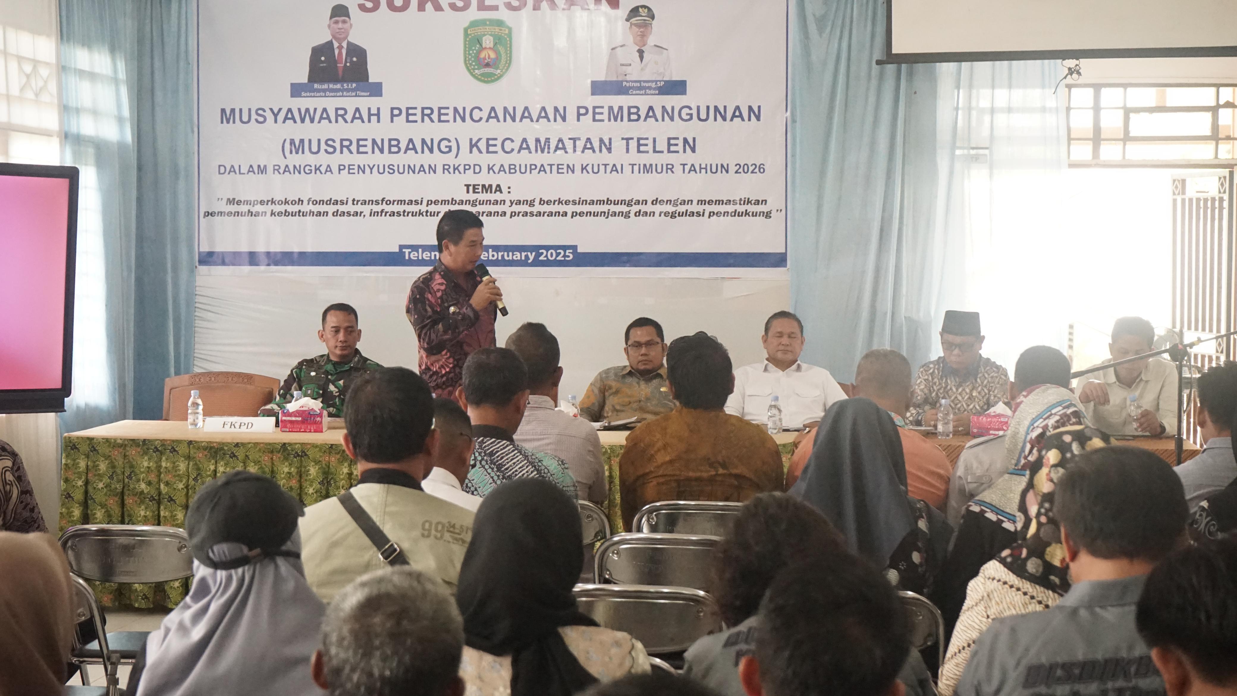 Camat Telen Petrus Ivung Tegaskan Pembangunan Jalan dan Jembatan Telen Prioritas Utama