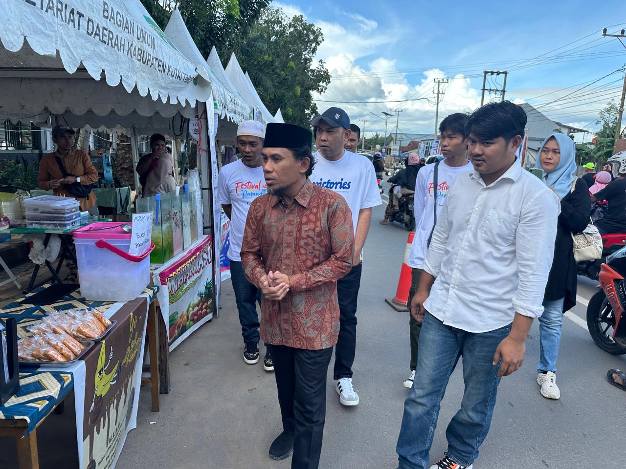 Tingkatkan Pertumbuhan Ekonomi Daerah, Jimmi Ketua DPRD Kutim Resmikan Kampung Ramadhan