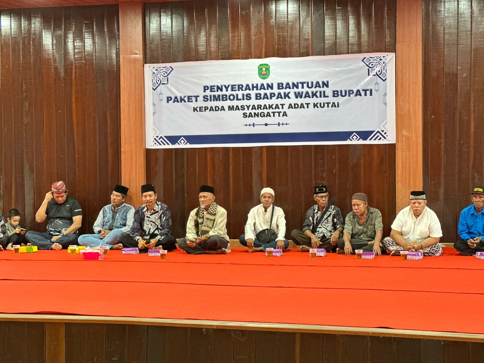 Keluarga Besar Kutai Sangatta Gelar Buka Puasa Bersama, Wabup Mahyunadi Turut Hadir Sekaligus Serahkan Bantuan