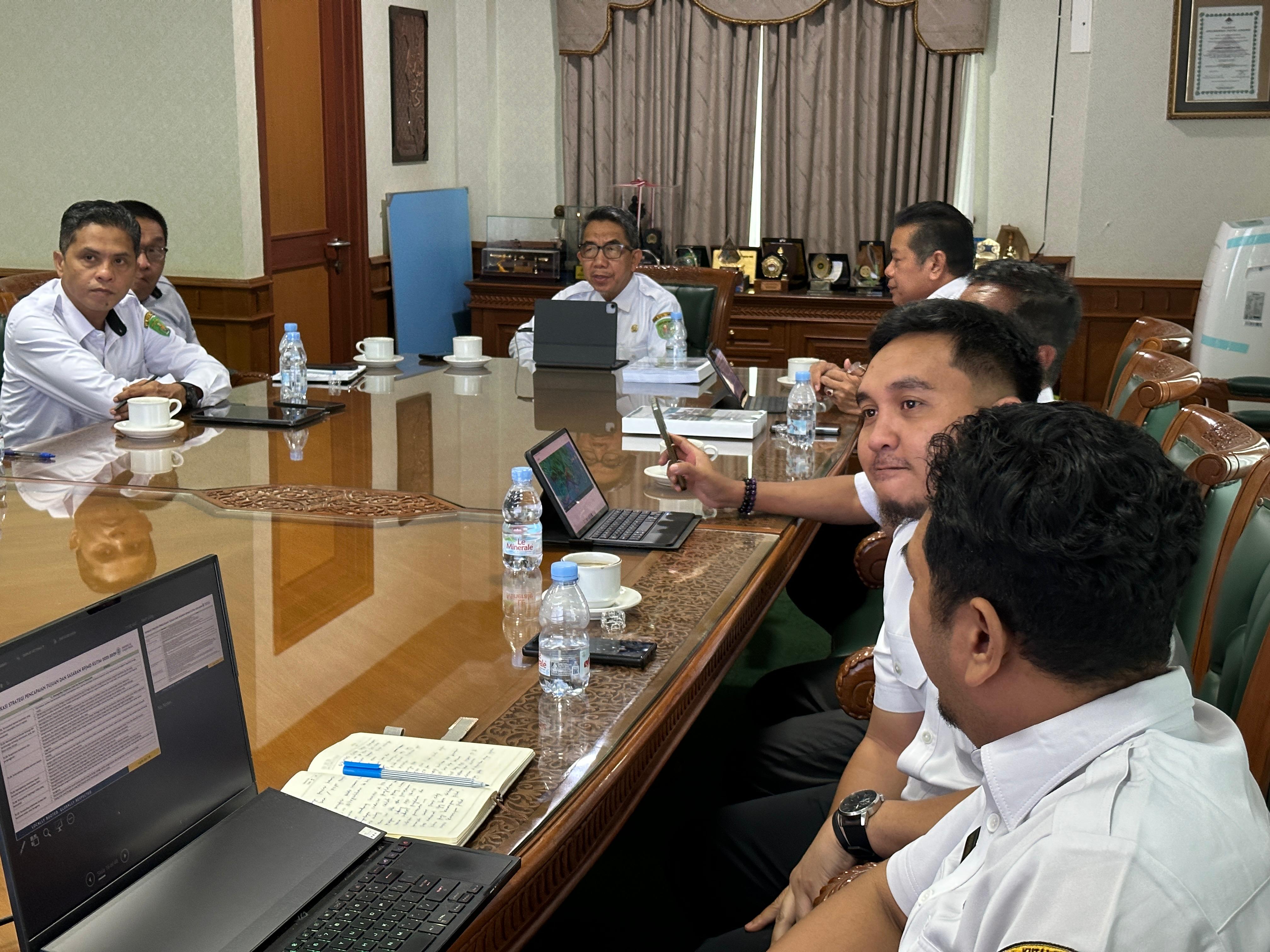 Bappeda Kutim Sampaikan Ranwal RPJMD Kutim 2025-2029, Bupati Ingatkan untuk Serius Wujudkan Pusat Hilirisasi di Kutim