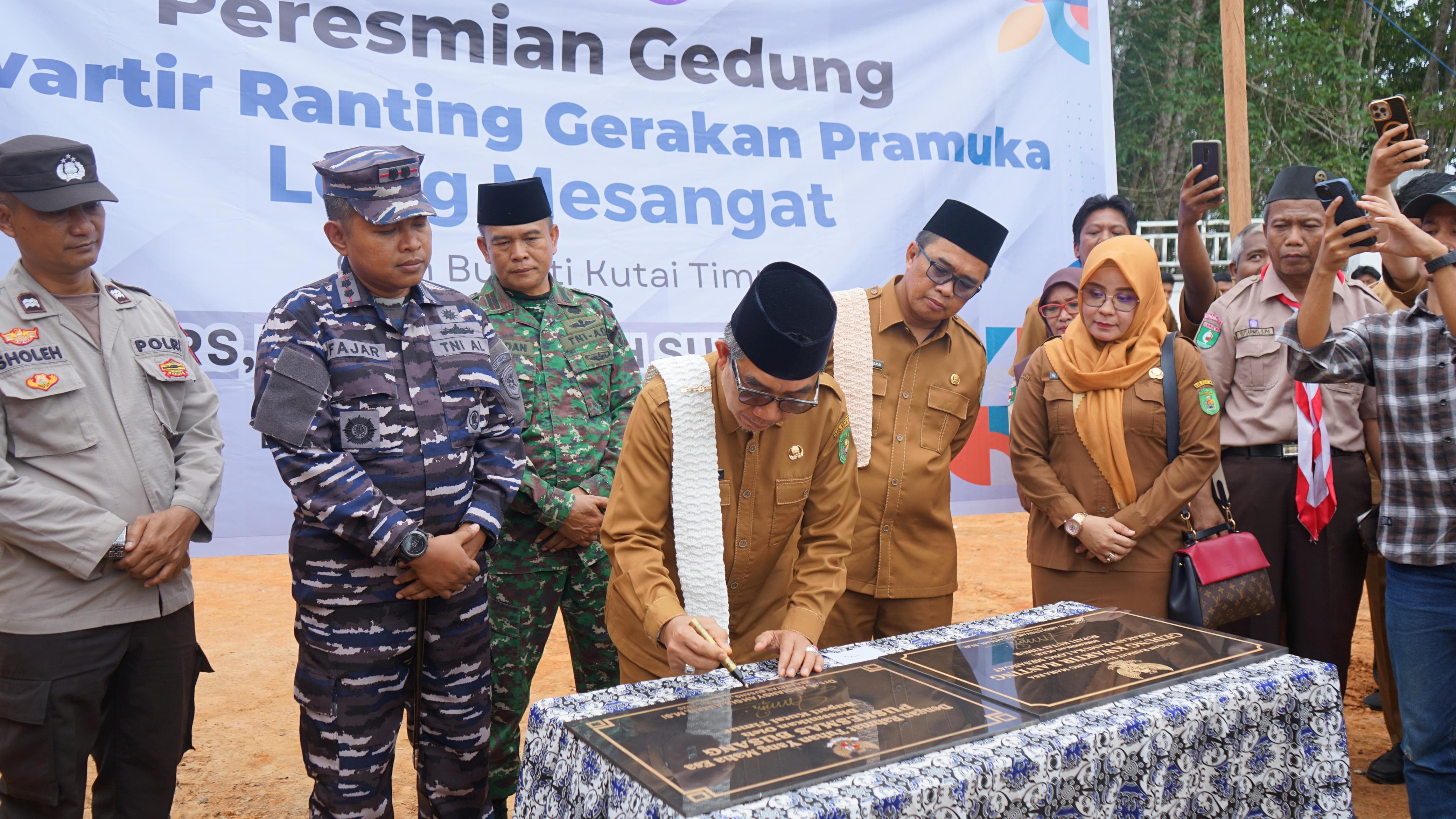 Perkuat Peran Gerakan Pramuka di wilayah Long Mesangat, Bupati Resmikan Gedung Kwaran Gerakan Pramuka