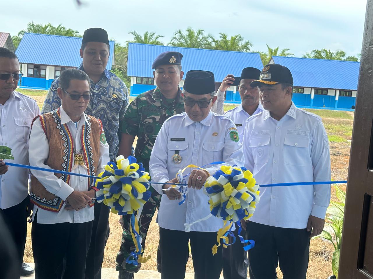 Resmikan SMP Negeri 3 Muara Wahau, Bupati Ardiansyah: Jadi Penyemangat Baru bagi Siswa untuk Belajar