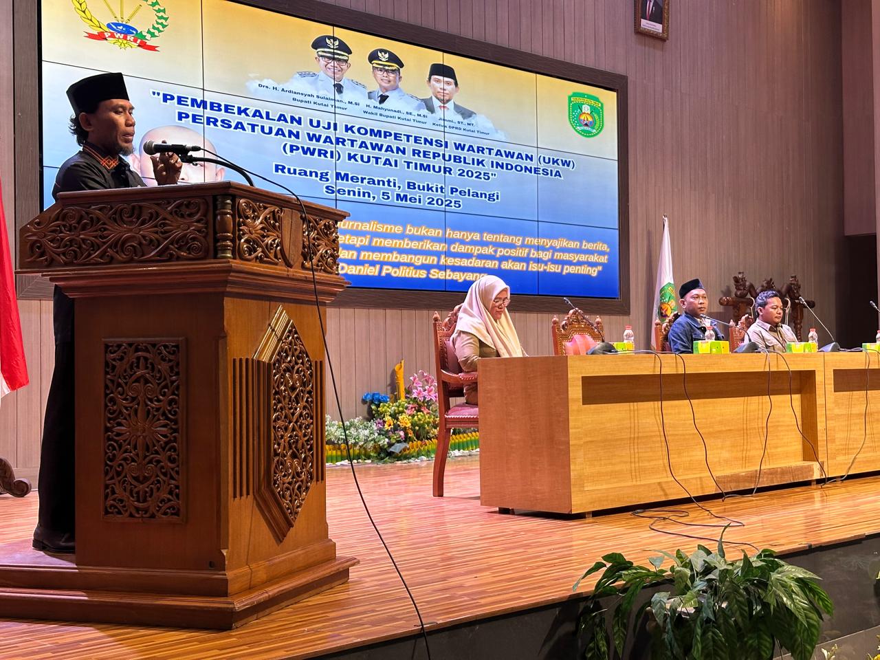 PWRI Gelar Pembekalan Pra UKW, Ketua DPRD Jimmy : Jurnalis Harus Profesional