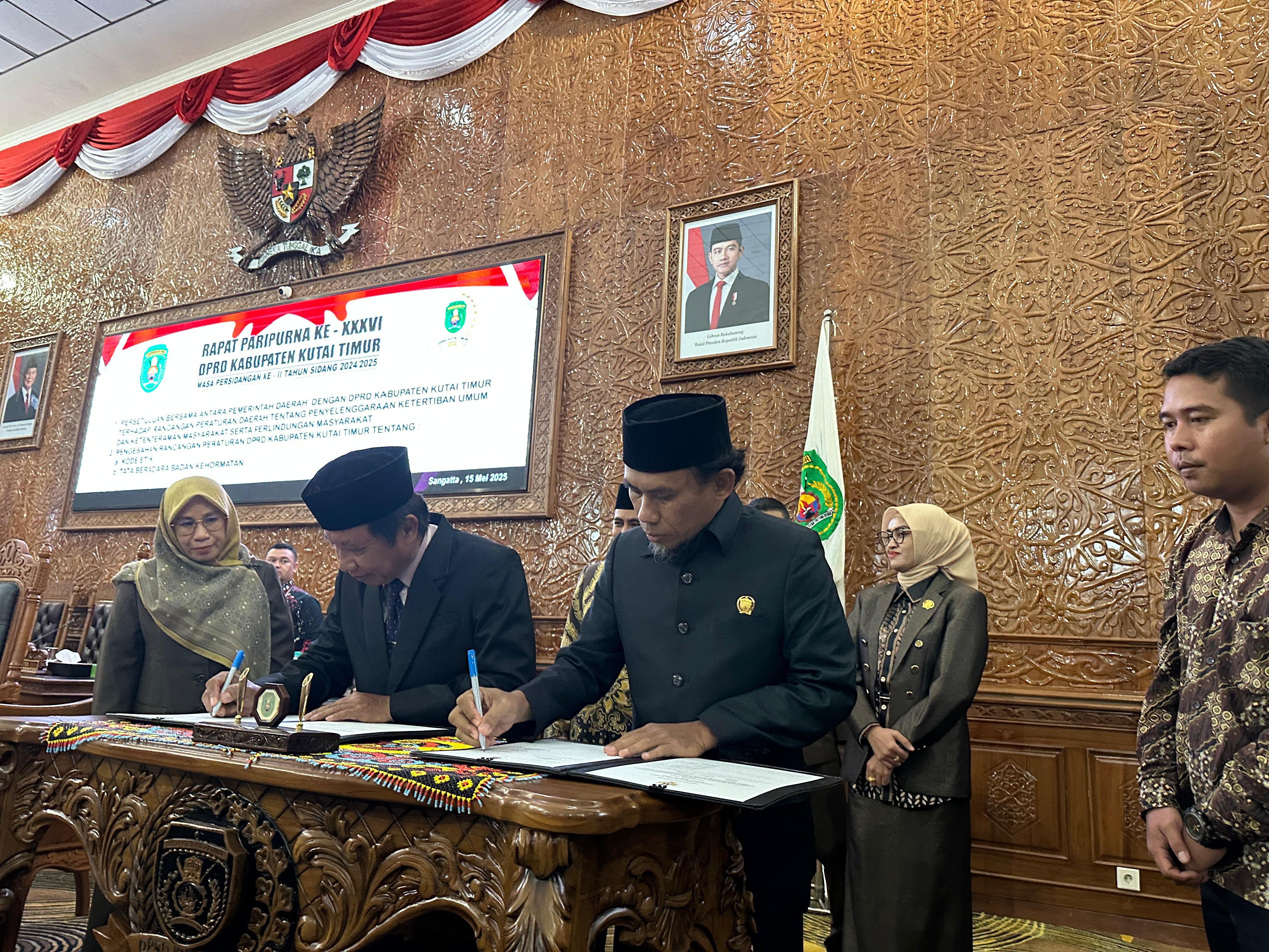 Pemkab Kutim dan DPRD Sepakati Raperda  tentang Penyelenggaraan Ketertiban Umum dan Ketentraman Masyarakat serta Perlindungan Masyarakat