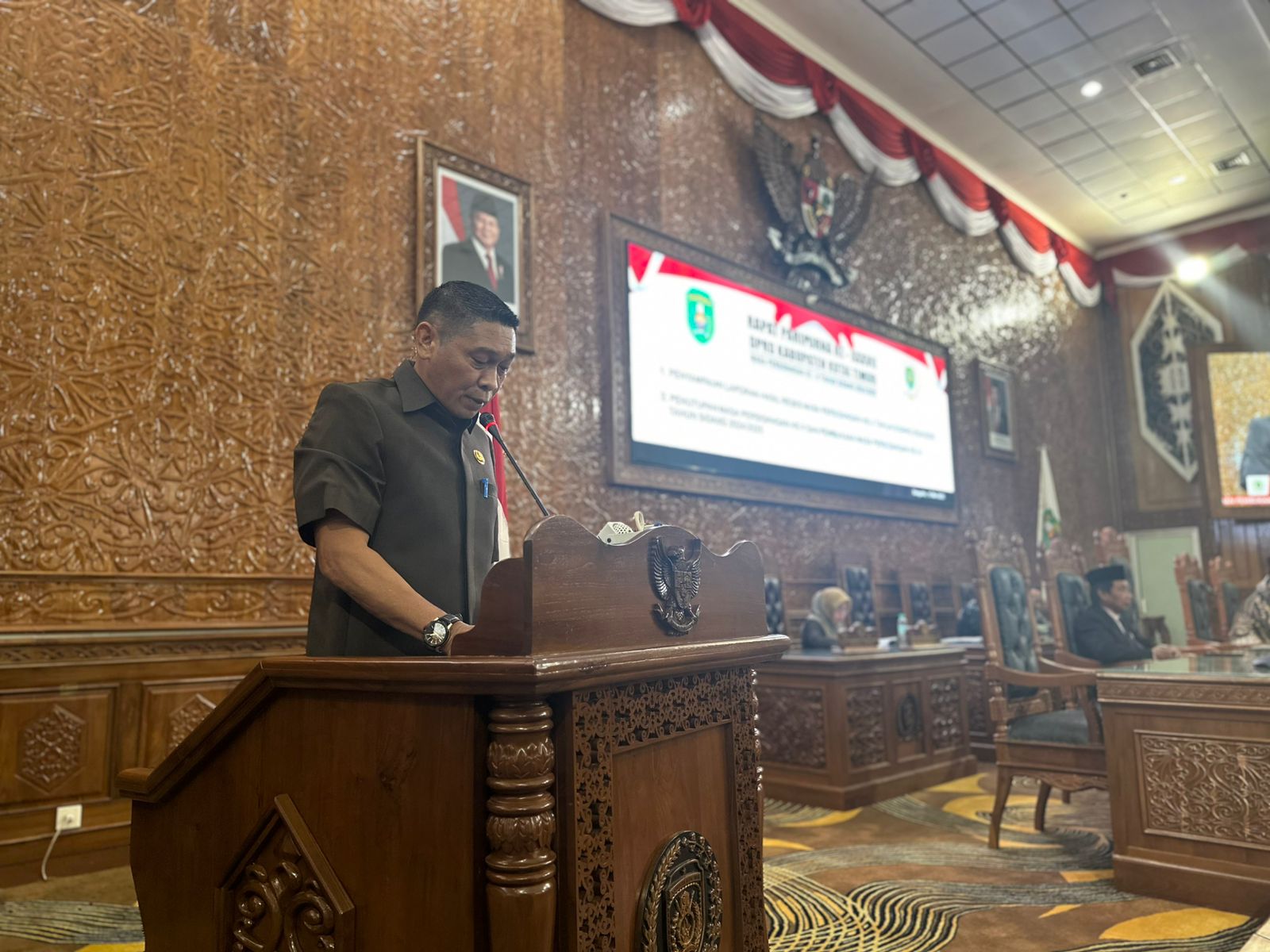 Asisten Admum Sudirman Latief Hadiri Paripurna DPRD: Dorong Evaluasi dan Kolaborasi Pembangunan