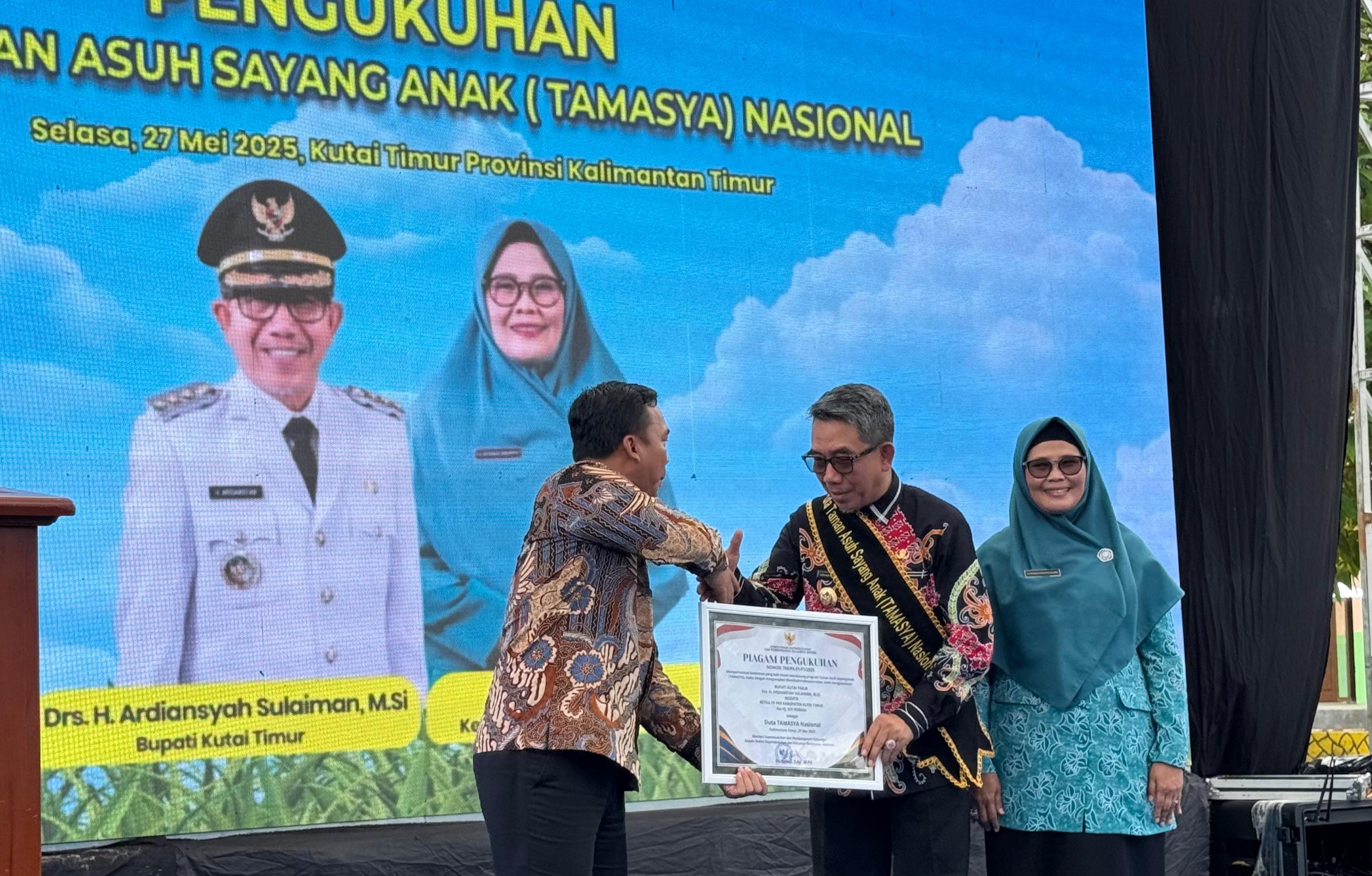 Bupati Ardiansyah dan Istrinya Siti Robiah Resmi Ditetapkan sebagai Duta TAMASYA Nasional oleh Kemendukbangga Wihaji