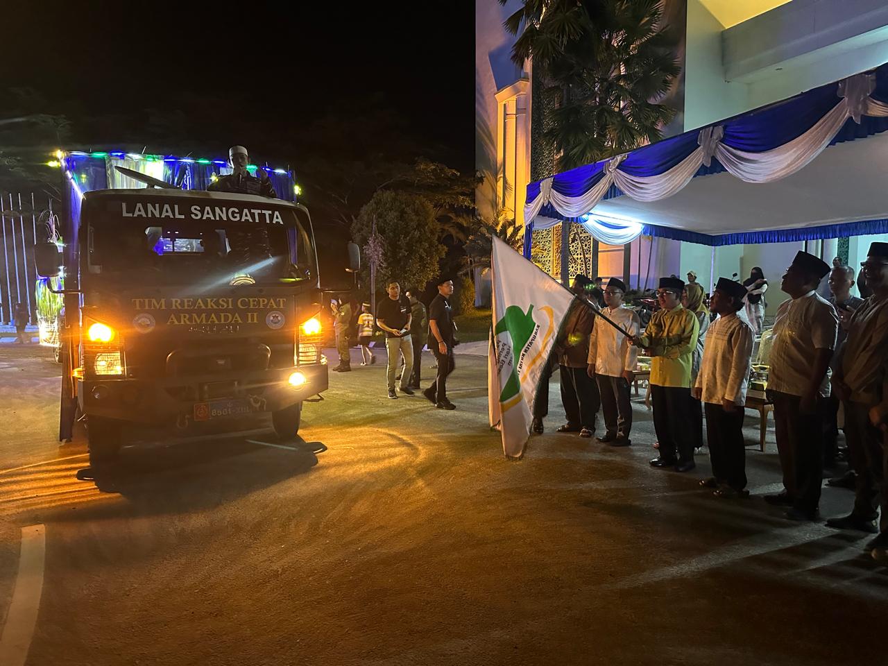 Semarakkan Malam Takbiran Idul Adha 1446 H, Bupati Ardiansyah Lepas Peserta Pawai