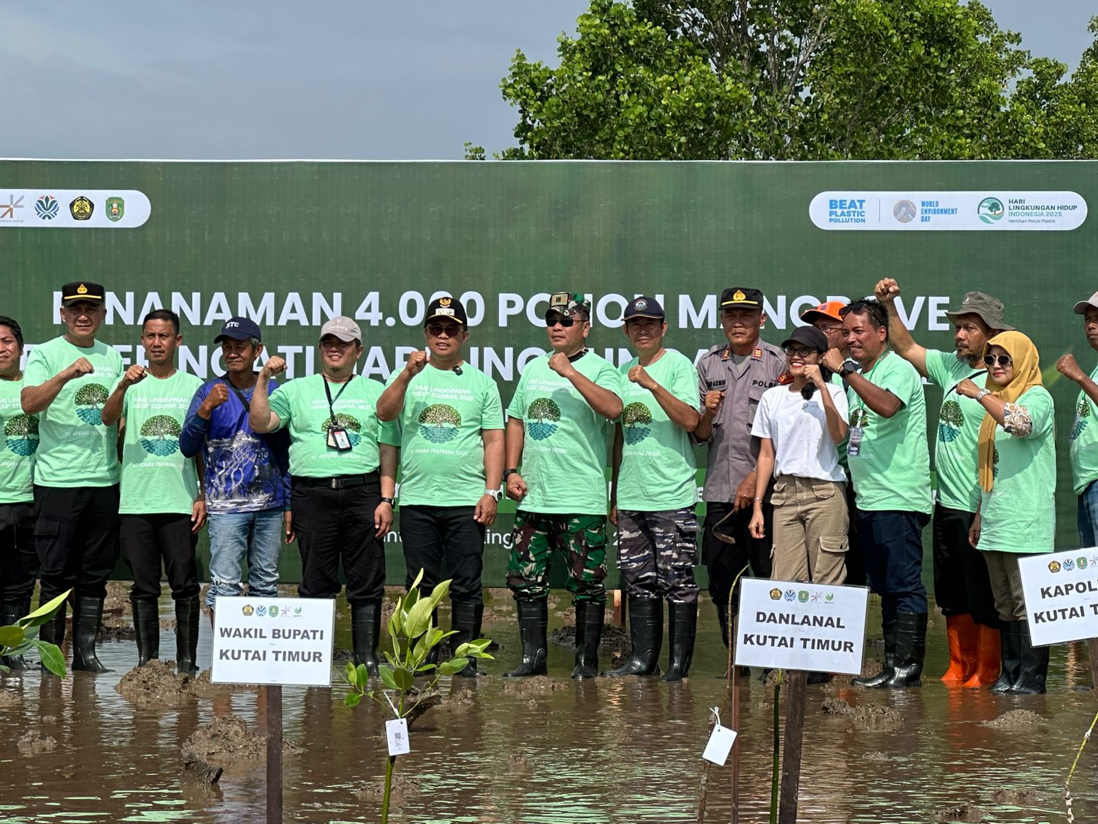 Peringati Hari Lingkungan Hidup 2025, PT APE Tanam 4.000 Mangrove di Pantai Teluk Lingga