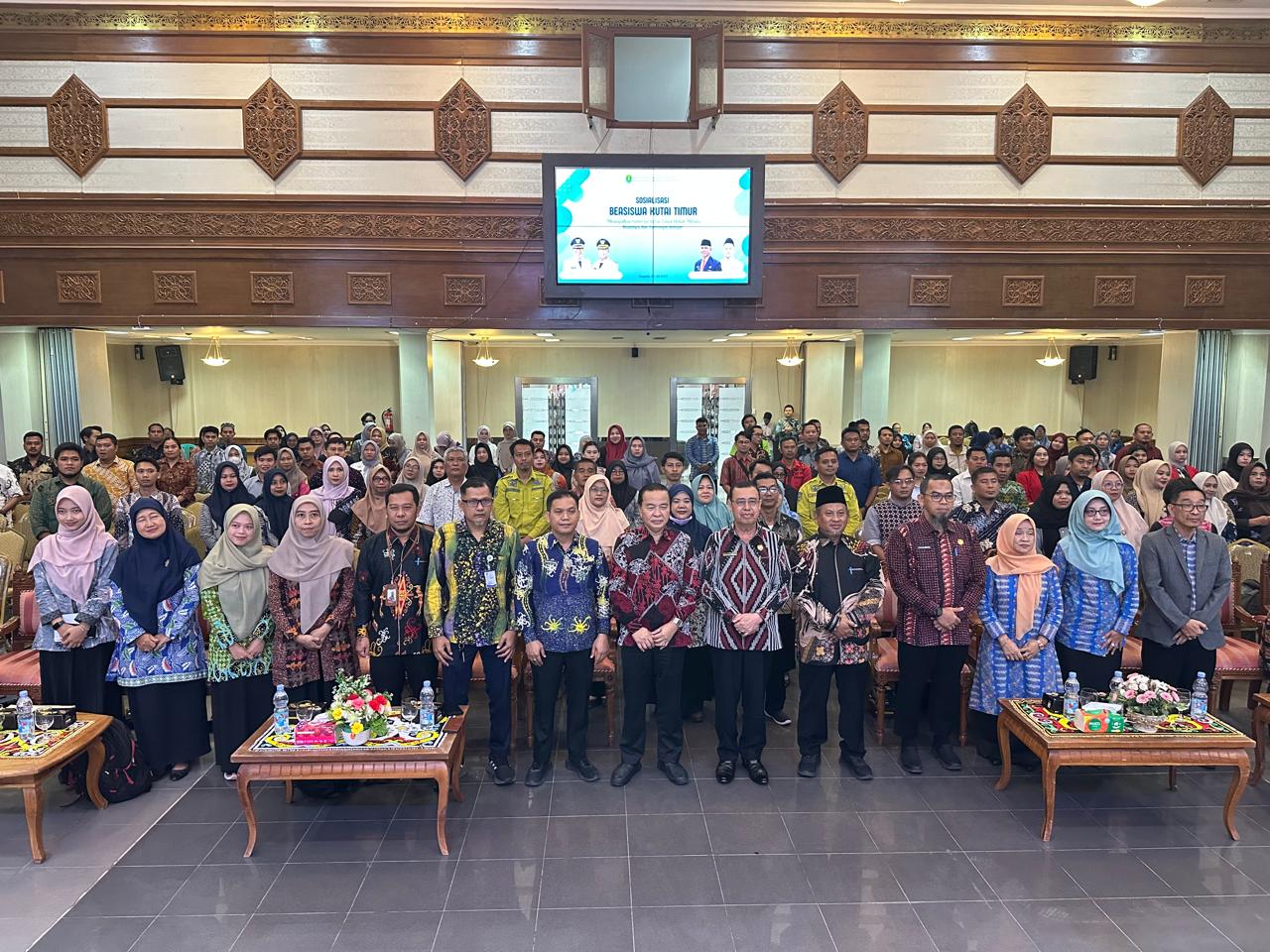 Sosialisasi Beasiswa Terkait Standart Living Cost, Asisten Pemkesra: Link Beasiswa Harus Bisa  Diakses seluruh  Kutim