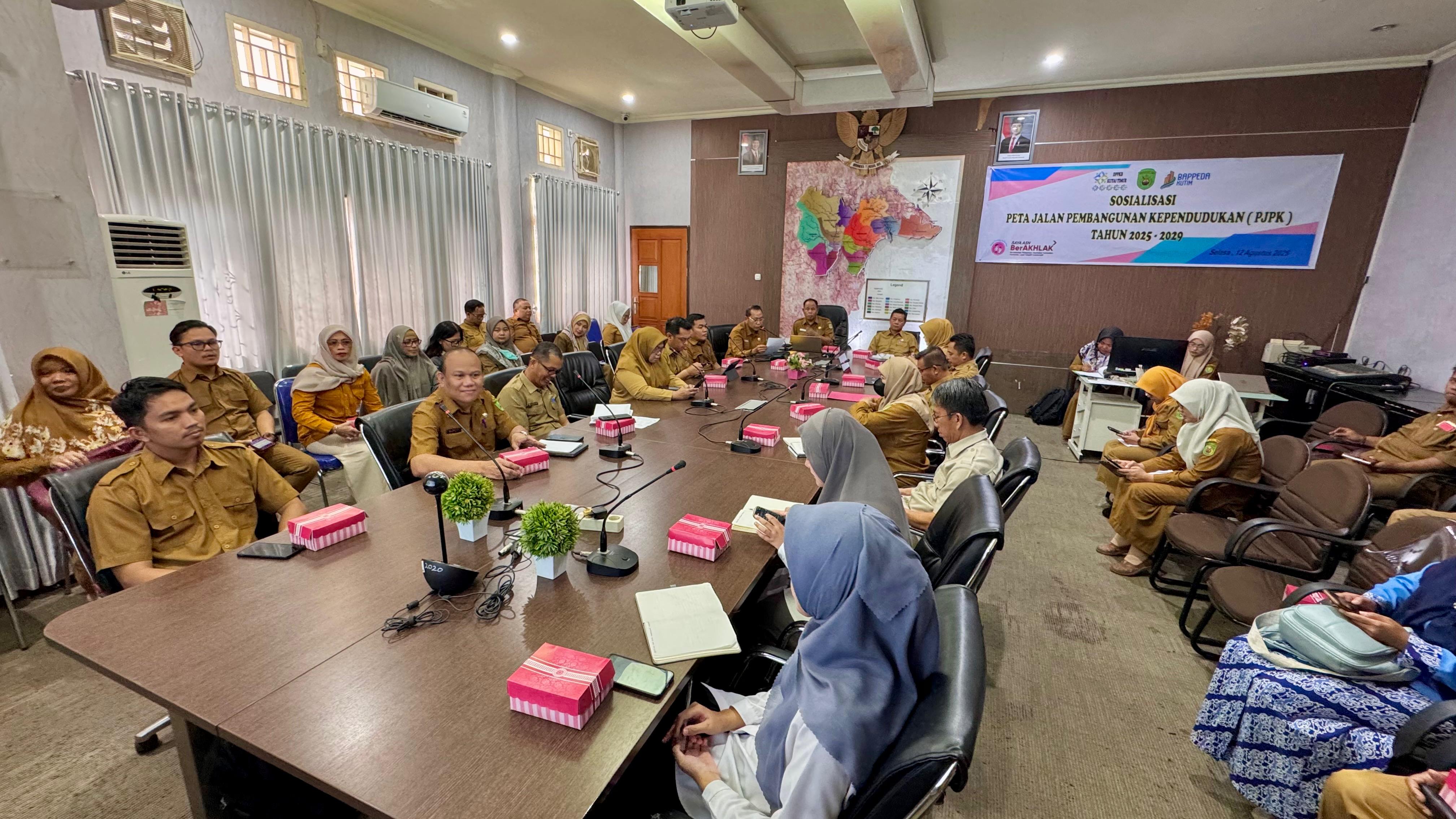  Bappeda dan DP2KB Sosialisasikan PJPK Sebagai Penjabaran dari Design Pembangunan Kependudukan