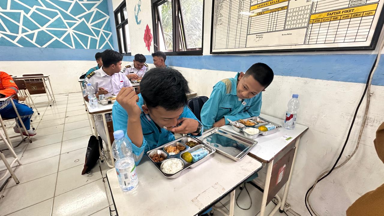 Bupati Ardiansyah. Selain Sehat, MBG Jadi Daya Dorong Ekonomi Lokal