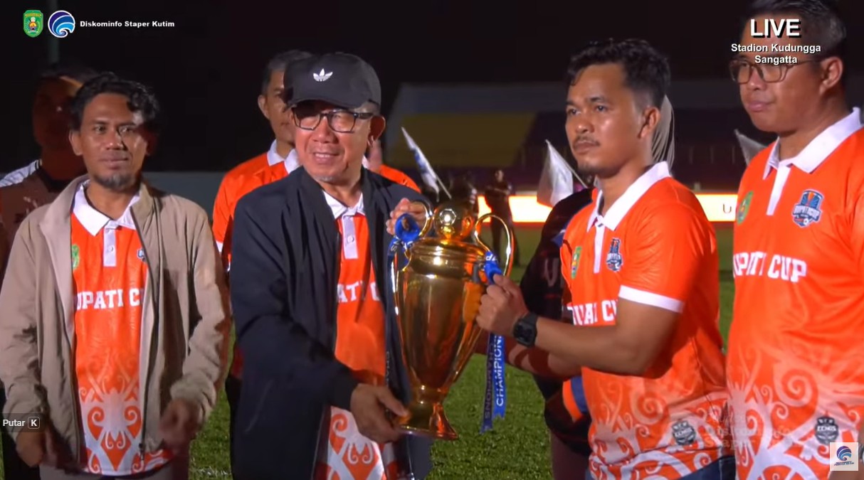 Dorong Pembinaan Atlet Muda Kutim, Bupati Ardiansyah Buka Kejuaraan Sepak Bola Bupati Cup 2025