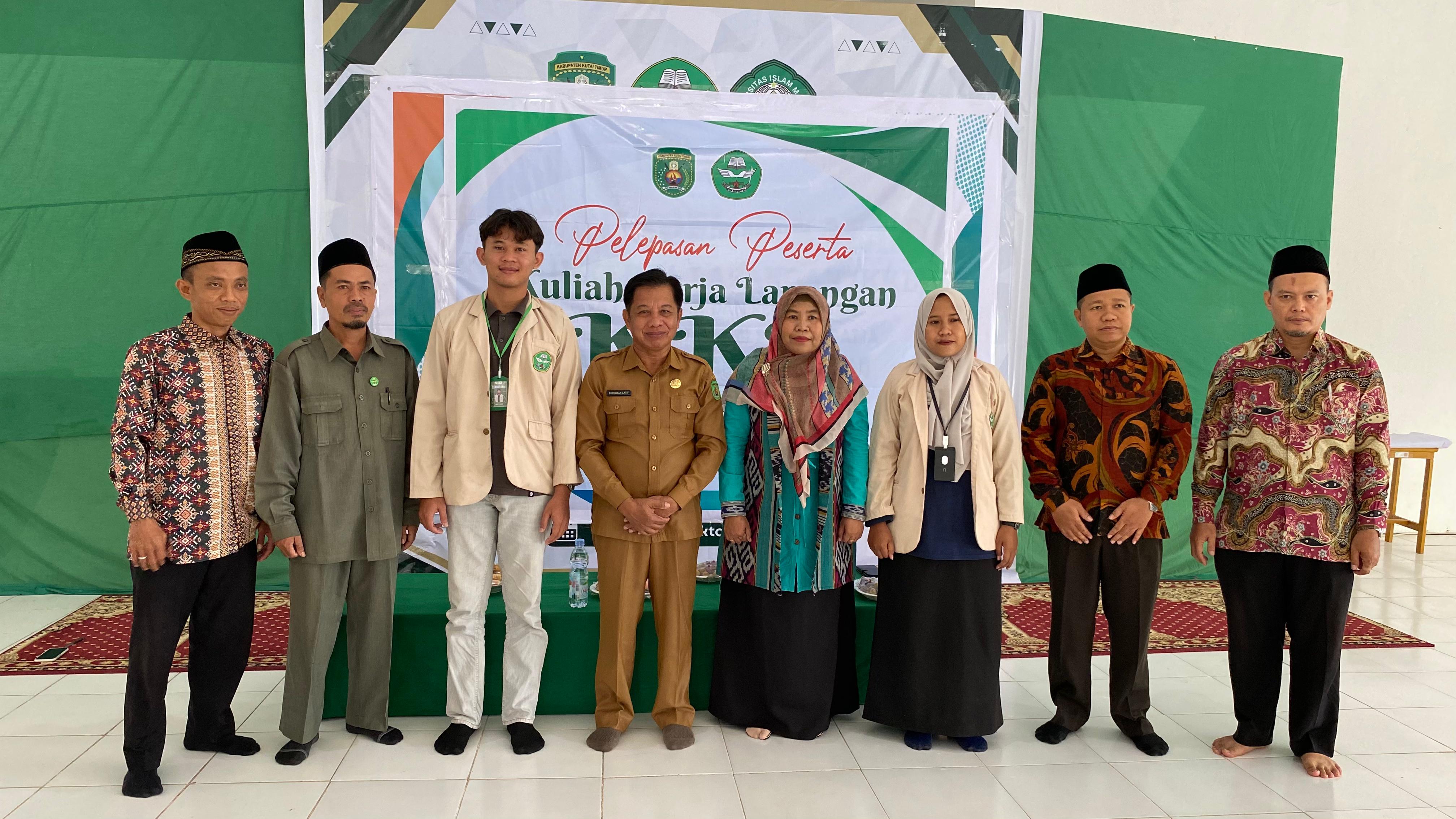 Lepas 145 Mahasiswa STAIS Sudirman Latief Harap Mampu Membantu Atasi Berbagai Persoalan Warga di Pedesaan