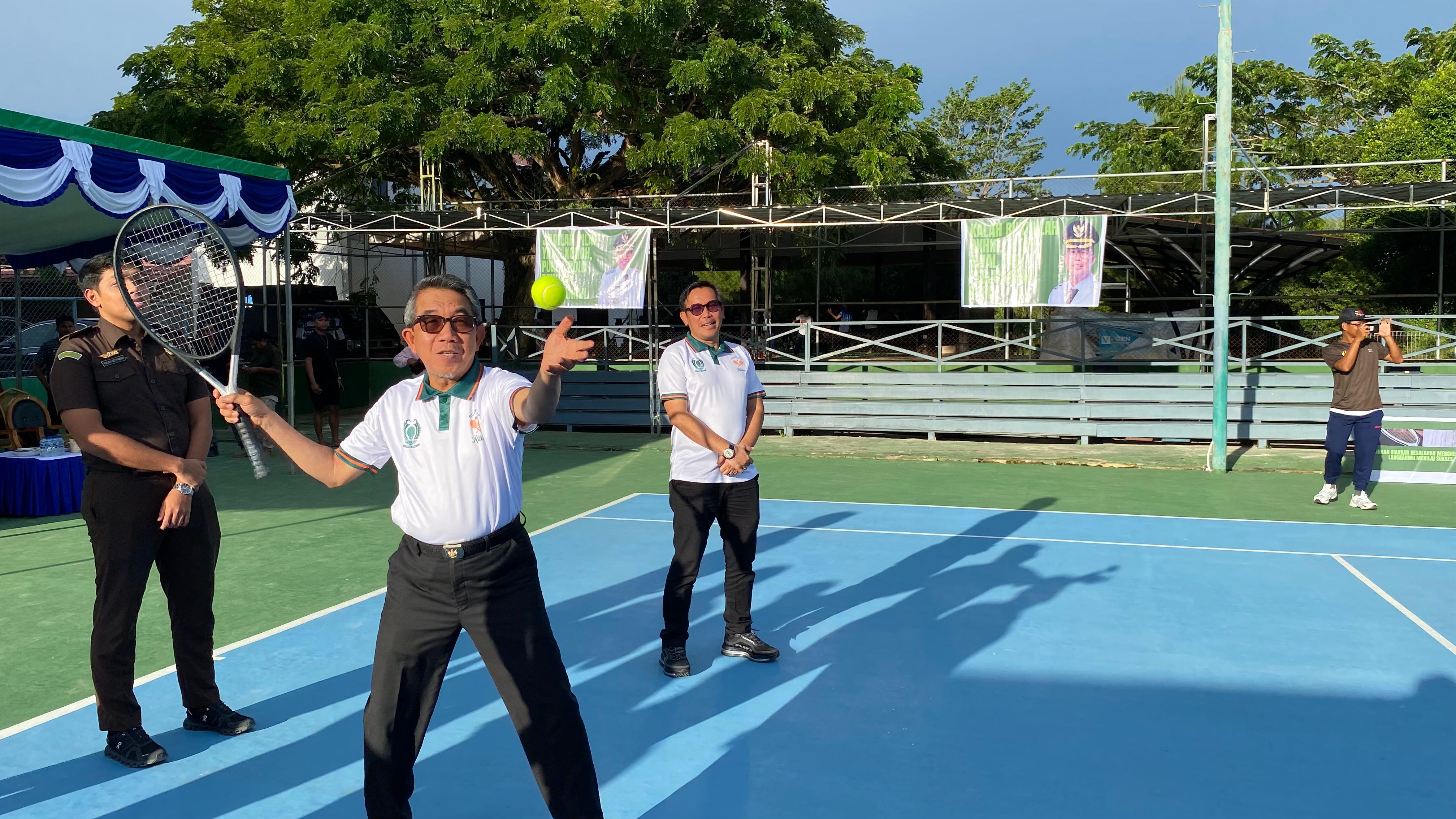 Puluhan Atlet Tenis Ramaikan Bupati Cup Kutim 2025