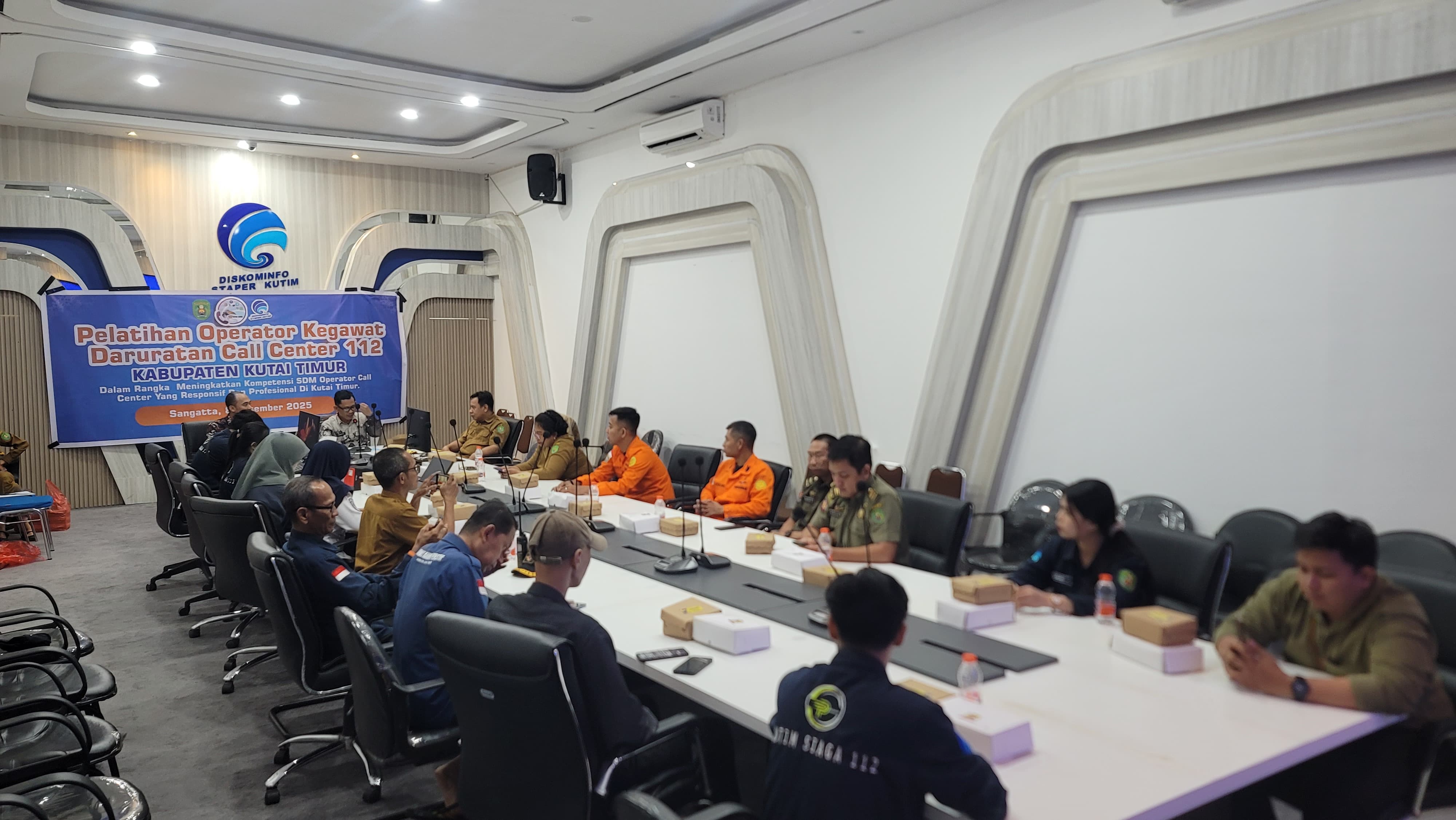Penguatan Layanan Darurat: Operator Call Center 112 Kutim Dapat Pembekalan Komunikasi Efektif