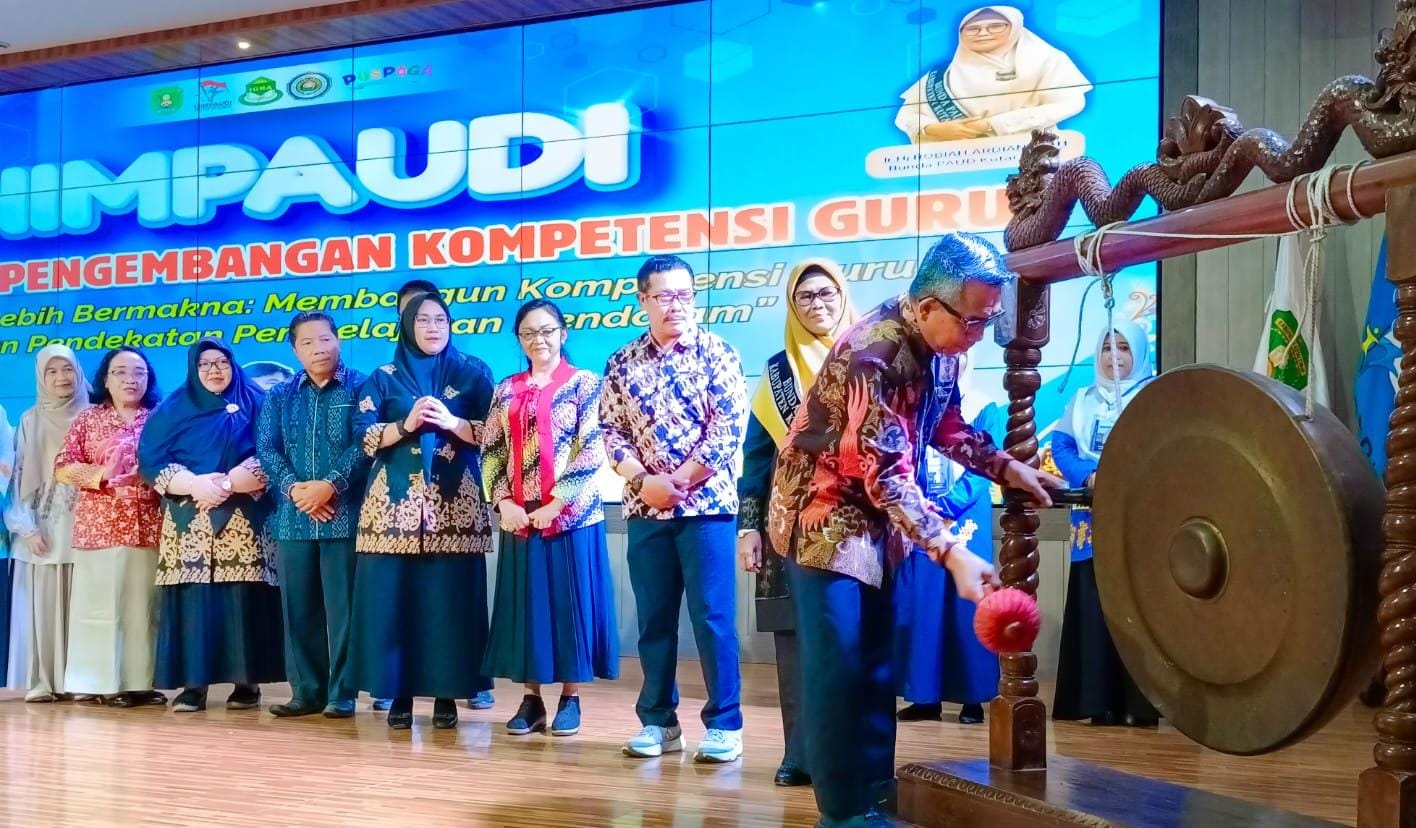 Bupati Ardiansyah Sulaiman, Dorong Guru PAUD Lebih Kreatif dan Adaptif