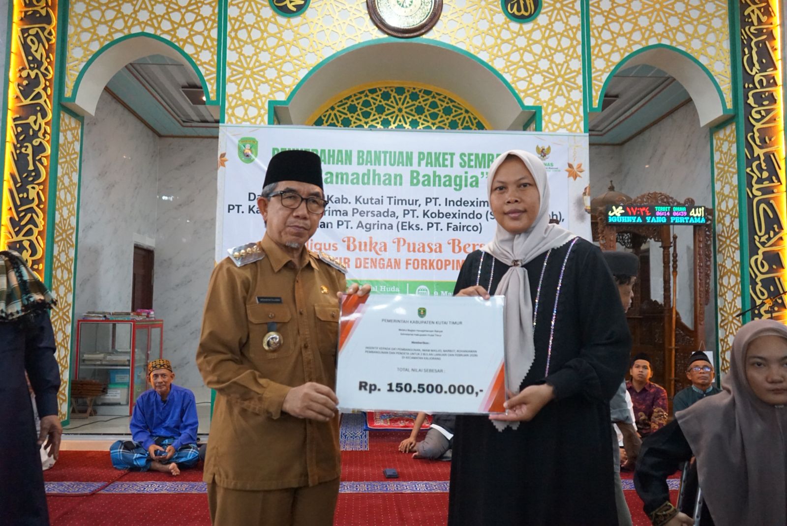 Ramadhan Bahagia: Baznas Kutim dan Mitra Salurkan Bantuan untuk Warga Kaliorang