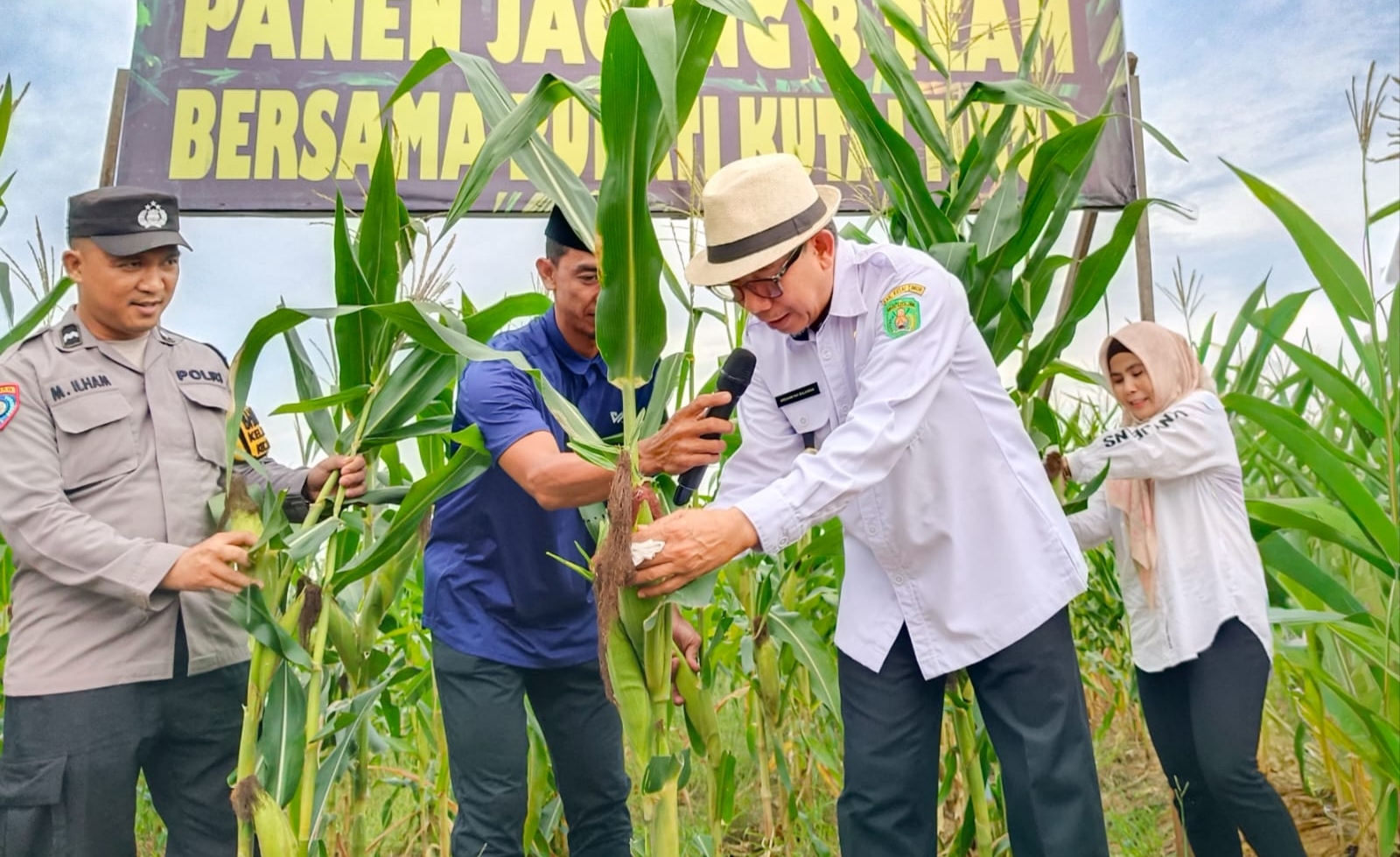 Dari Lahan Jagung ke Destinasi Wisata, Bupati Ardiansyah Lihat Peluang Besar di Bukit Pelangi