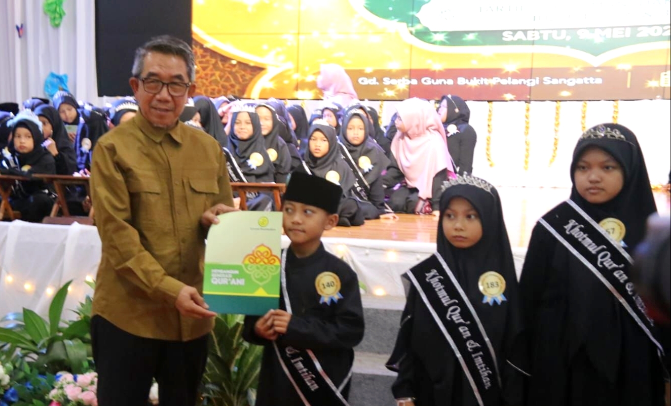 Tampil Percaya Diri Sambung Ayat Suci, Santri SDIT Daarussalam Diganjar Hadiah Tunai