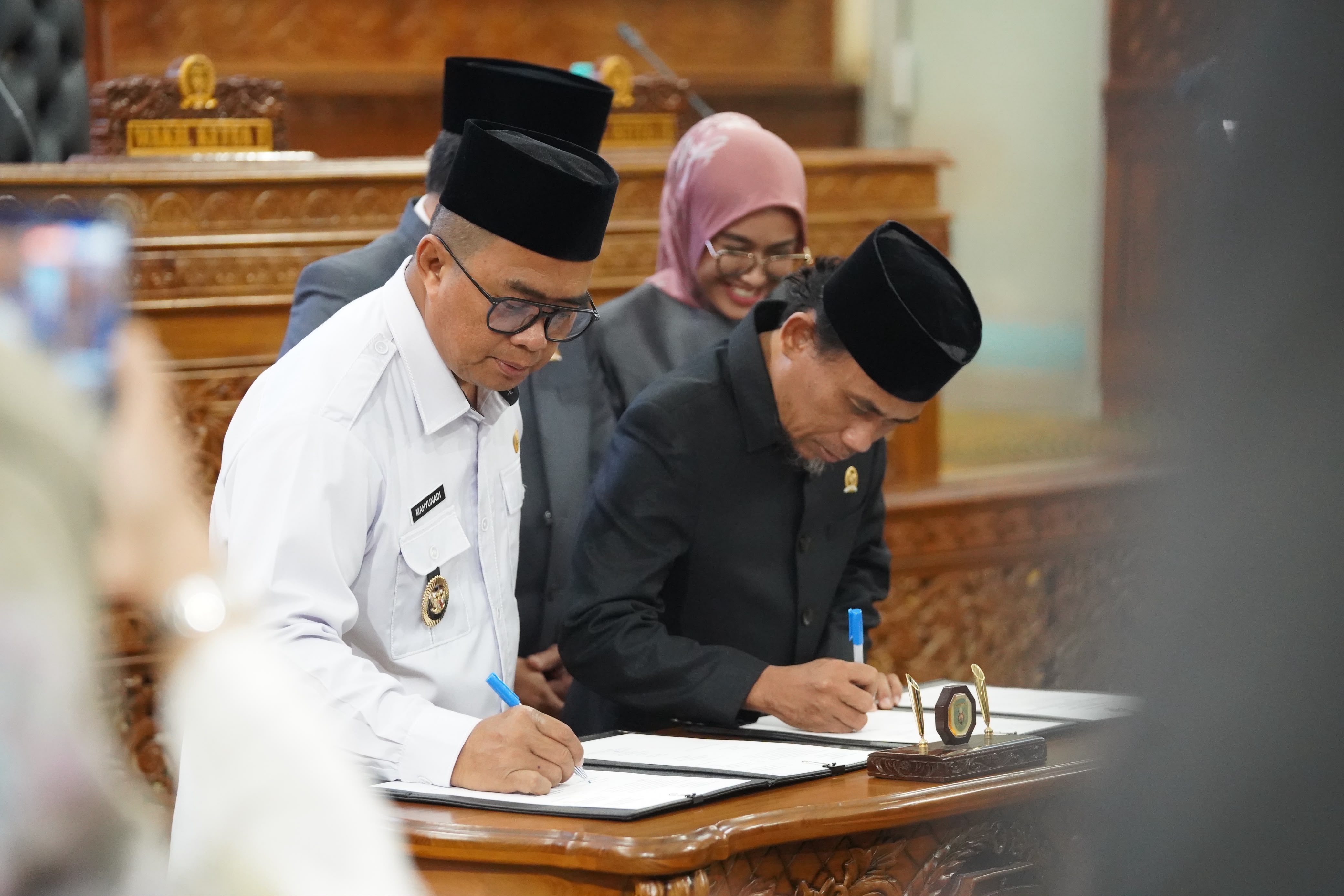 Perda Pertanggungjawaban APBD 2025 Disahkan, Pemkab Kutim Perkuat Tata Kelola dan Transparansi Keuangan