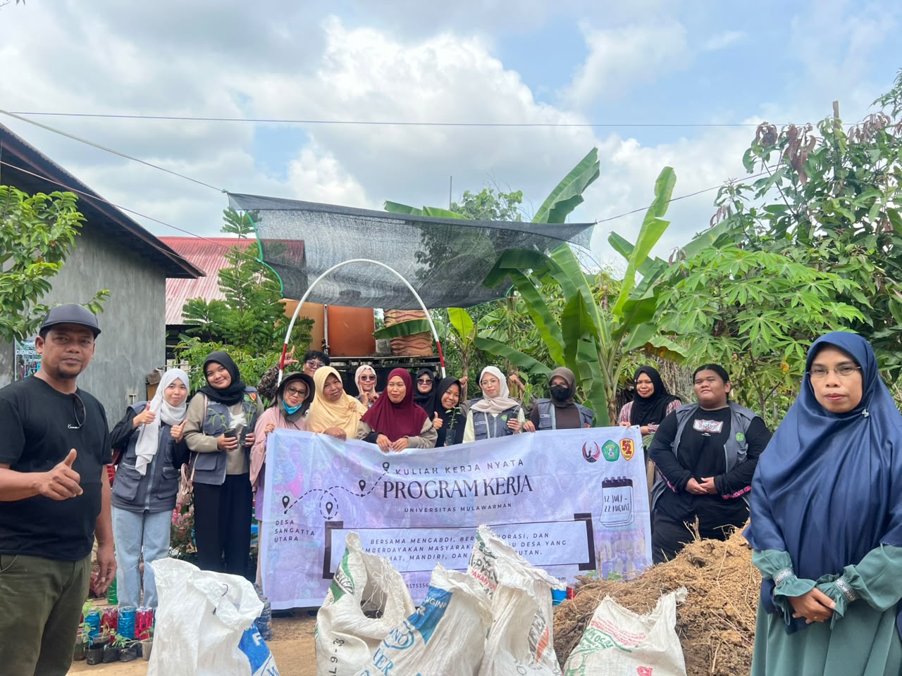 Sentuhan Nyata Mahasiswa Unmul, Gerakkan Warga Sangatta Utara Manfaatkan Pekarangan Rumah