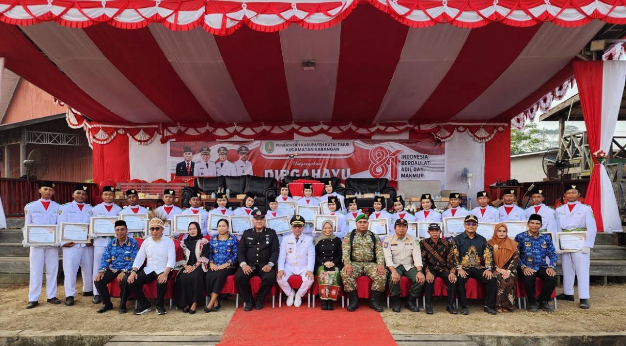 Khidmat di Lapangan, Warga Karangan Rayakan HUT ke-81 RI dengan Semangat Kebersamaan