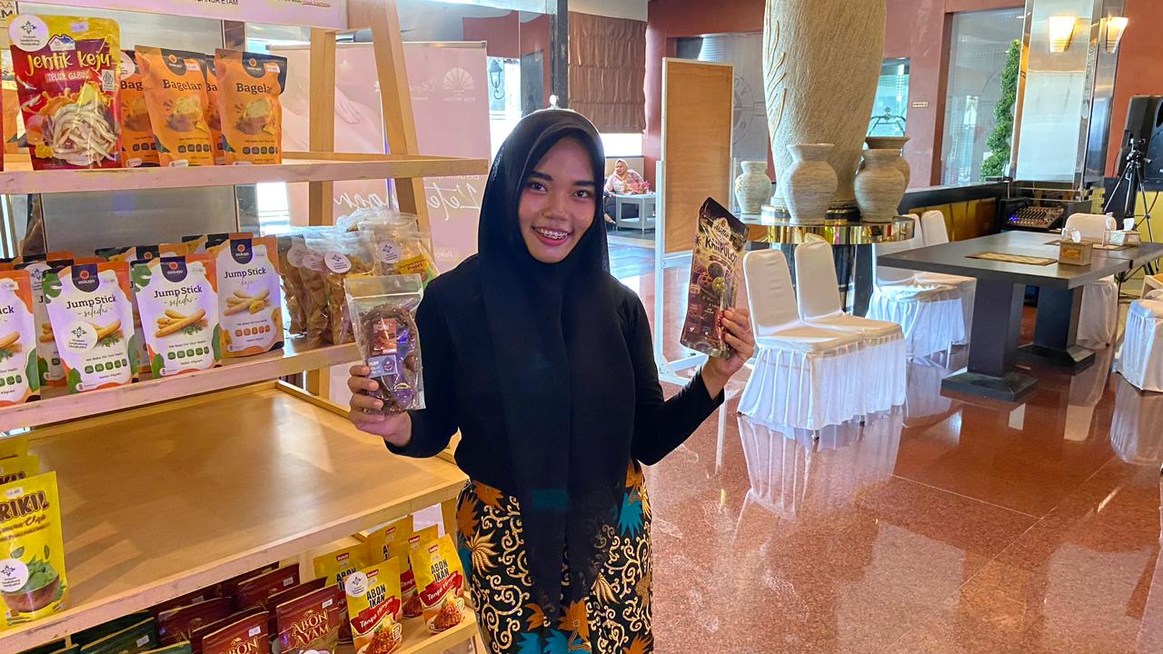 Dari ATS Menjadi Produktif, PKBM Ambalat Mulya Kembangkan Produk Keterampilan Warga Belajar