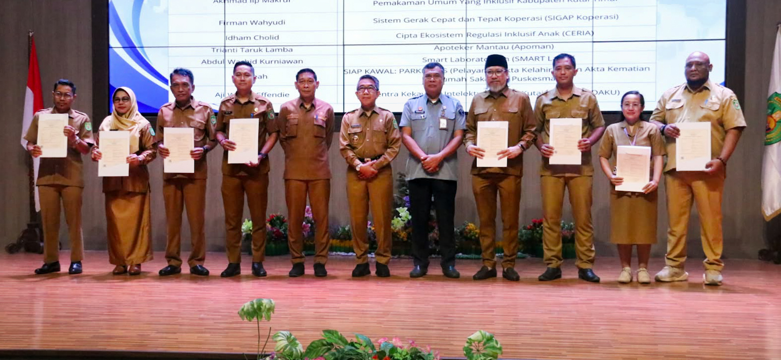 Lindungi Karya dan Produk Lokal, Pemkab Kutim Serahkan 121 Sertifikat HKI