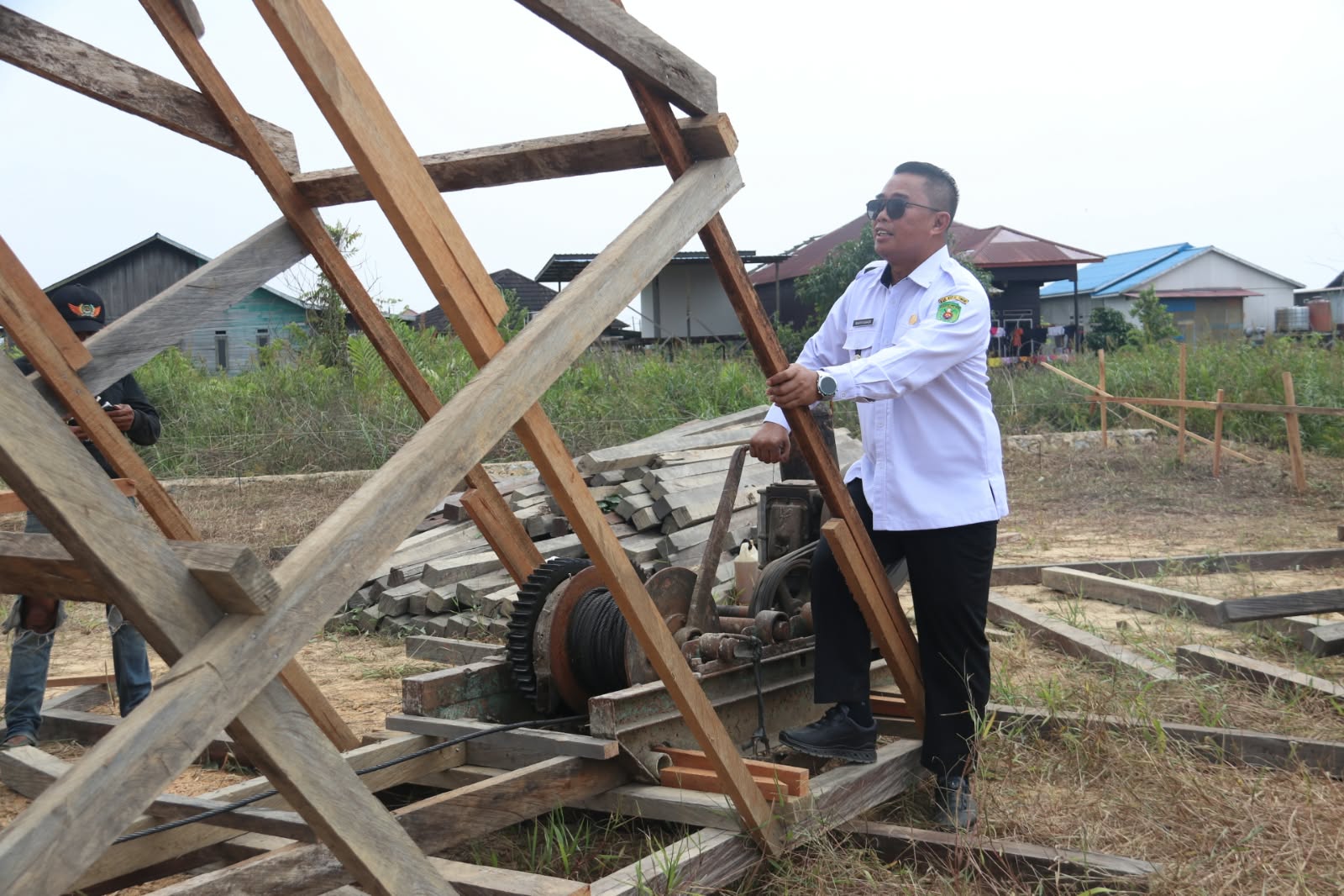 Wabup Mahyunadi Dorong Masjid Al-Mansyur Jadi Pusat Pembinaan Generasi Muda. 