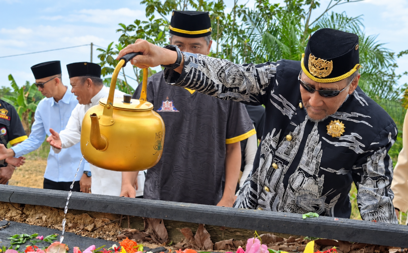 Erau Adat Pelas Benua Kutim Diawali Ziarah, Sejarah Leluhur Jadi Pengingat Generasi