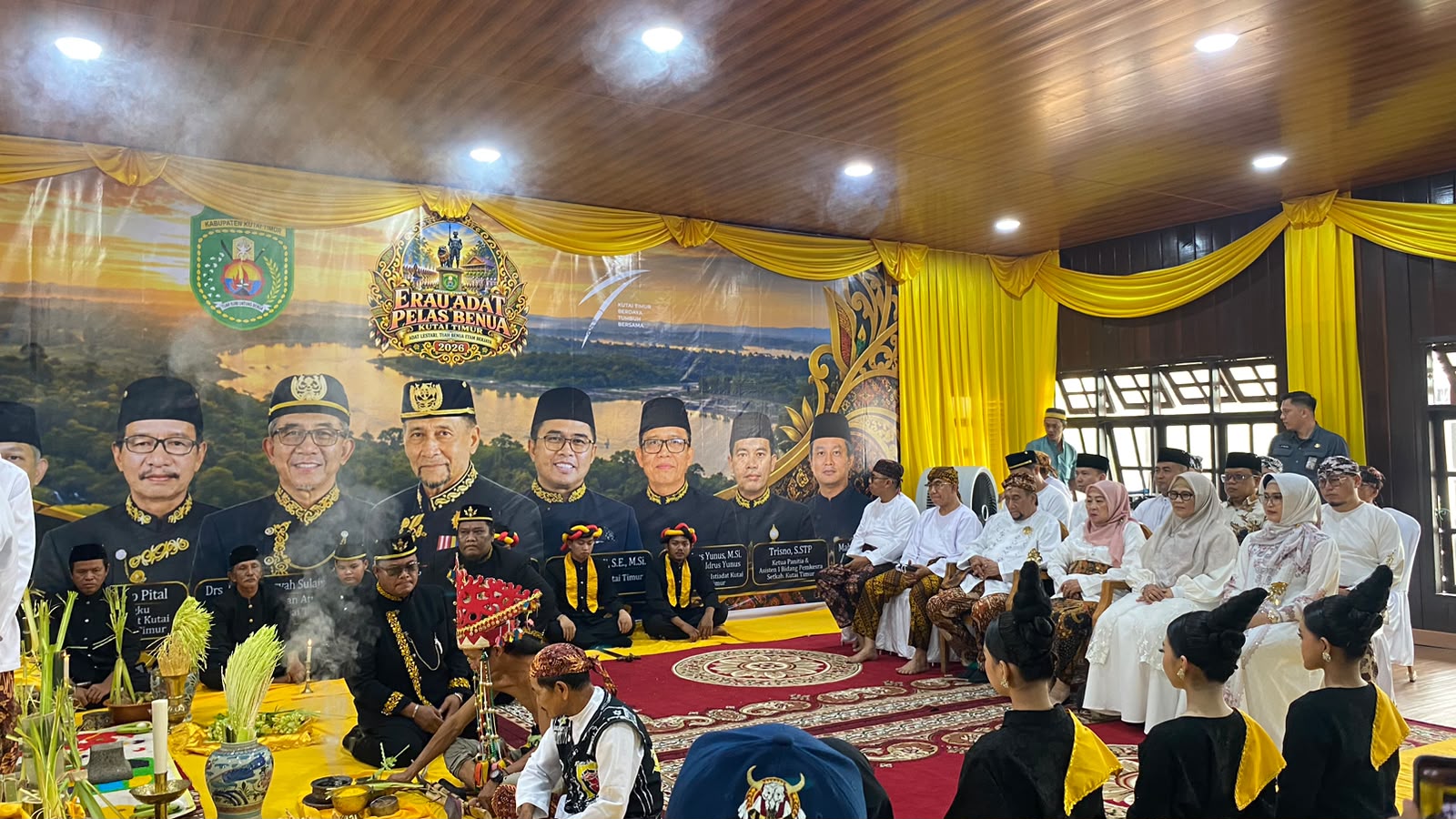 Ritual Beluluh Tandai Dimulainya Erau Adat Pelas Benua Kutim 2026