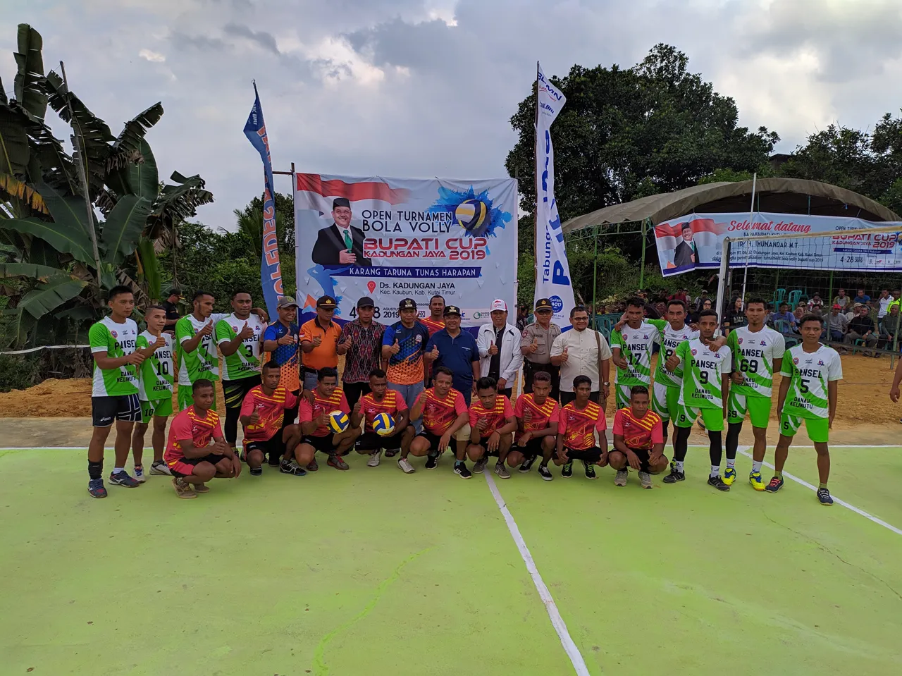 Tambah Dana Pembinaan, Bupati Buka Turnamen Voli Bupati Cup 2019